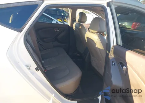 2015 Hyundai Tucson Se из США, поврежденный, VIN KM8JU3AG8FU112712